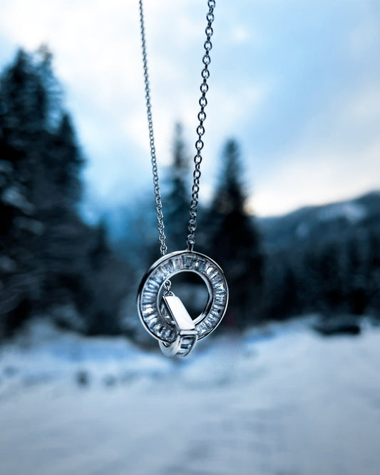 The Symbolism of Shapes in Jewellery: Moon, Circle, Square and Heart Across Cultures